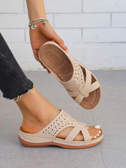 Women Retro Outdoor Laser Cut Open Toe Fashionable Sexy Thick Platform Sandals