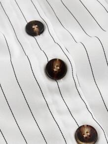 SHEIN EZwear 條紋西裝布材質前扣束口上衣 - 白色 - 查看 3