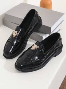 New Women Classic Black Casual Outdoor Four-Season Fringed Loafers With Leopard Head Decoration, Fashionable Lightweight Soft-Sole And Versatile Style For Students, Internet Celebrity And Fairy Style, Vacation And Dotted Flat Shoes