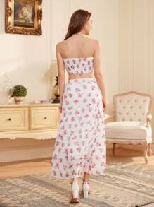 Aveloria Rosie 2pcs Set Women's Ruched Bust Crop Top With Random Ditsy Floral Print And High Waist A-Line Flare Skirt With Random Ditsy Floral Print