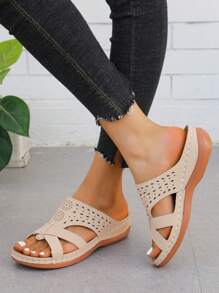 Sandalias de plataforma gruesa retro para mujer con corte láser al aire libre, abiertas en la punta y de moda sexy