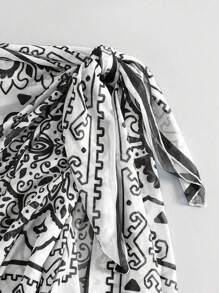 SHEIN Swim Gonna copri costume da bagno con stampa floreale e cintura per donne in stile vacanza