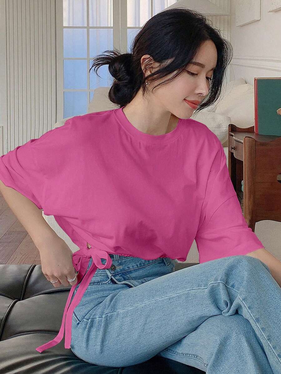 DAZY Camiseta de manga corta con hombros caídos y dobladillo con cordón, de unicolor, para verano, estilo preppy - Rosa Fucsia - Ver 1