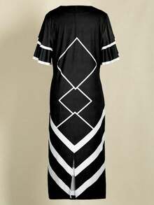 大码V领短袖几何印花连衣裙，休闲黑色，夏季优雅款 - 黑色 - 查看 2