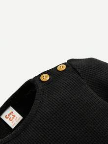 Cozy Pixies 男嬰2入組字母補丁細節袋鼠口袋T恤 - 黑與白 - 查看 10