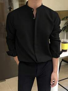 DAZY Camisa de manga larga con botones de unicolor para hombres, atuendo de negocios de otoño - Negro - Ver 3