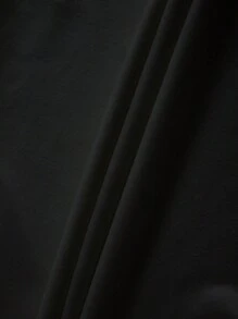 SHEIN Slayr 大尺碼女士時尚純色不對稱領口上衣和短褲套裝 - 黑色 - 查看 3