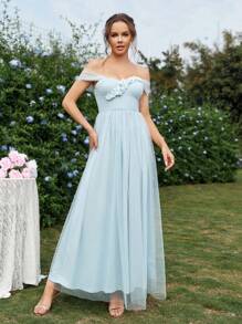 SHEIN Belle Elegante y romántico vestido de línea A con hombros descubiertos y de malla azul, con delicada y pequeña decoración de flores 3D en el pecho delantero, vestido de dama de honor - Azul - Ver 4