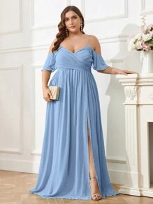 SHEIN Belle Vestido de dama de honor de talla grande de chifón con hombro descubierto, banda de cintura fruncida delantera, abertura alta y entrepierna baja - Neblina azul - Ver 7
