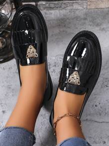 New Women Classic Black Casual Outdoor Four-Season Fringed Loafers With Leopard Head Decoration, Fashionable Lightweight Soft-Sole And Versatile Style For Students, Internet Celebrity And Fairy Style, Vacation And Dotted Flat Shoes