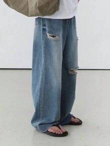 DAZY Men Casual Loose Fit Wide Leg Jeans With Distressed Details - Light Wash - View 7