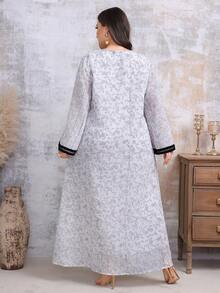 Große Größen Kleid mit Blume Muster und Kontrastspitze an den Glockenärmeln, Frühling/Sommer