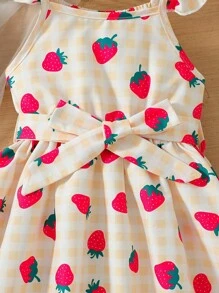 SHEIN Vestido colorido de comprimento médio com impressão de morango de dopamina para meninas jovens, estilo A para o Dia das Crianças no México, verão