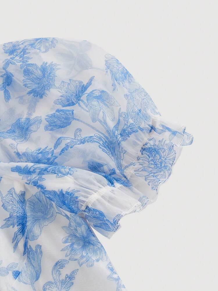 Plus Size Women Blue Porcelain Flower Allover Print Short Puff Sleeve Top With Decorative Bow And Netting Skirt Set For Summer