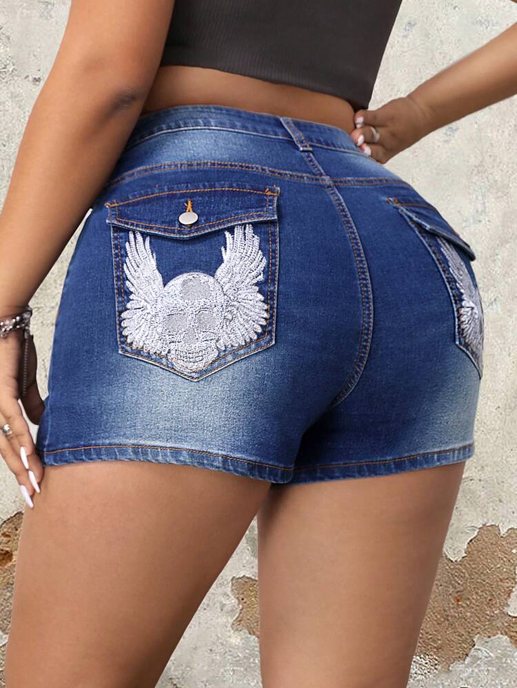 Plus Size Women Skull & Wing Embroidery Tight Denim Shorts