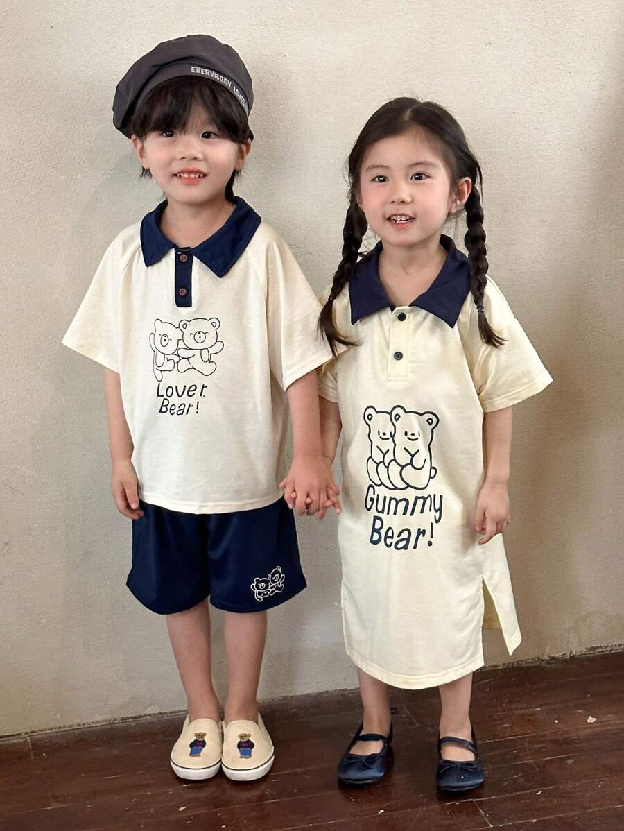SHEIN Genkimix Kids Đầm ngắn tay cổ polo mùa hè cho bé gái có in chữ hình chú gấu hoạt hình, thiết kế khối màu, thích hợp cho trang phục đi du lịch mùa hè và đi học - Màu be - Xem 1