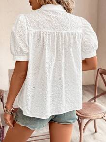 SHEIN Frenchy Áo cánh thêu lỗ bằng vải cottonblend, áo trắng mùa hè, áo sơ mi tay ngắn tay bồng Cottagecore mùa xuân/hè - trắng - Xem 3