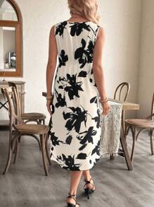 SHEIN Stylish Black And White Printed Sleeveless Maternity Dress