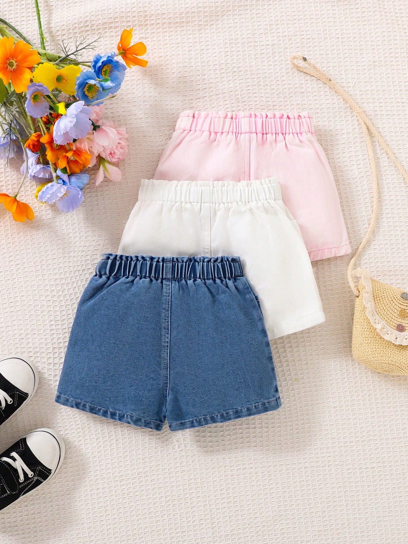 SHEIN Vintaside Kids 3 قطع شورتات جينز فضفاضة بتطر...
