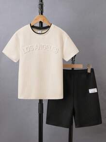 SHEIN 2入組男童休閒字母壓花圓領短袖T恤和短褲套裝 - 杏色 - 查看 6
