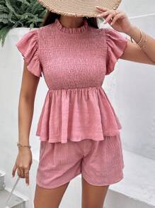 SHEIN Essnce Conjunto casual de dos piezas para mujer con blusa plisada de tejido liso color rosa loto y shorts sueltos de tejido liso - Rosa vieja - Ver 3