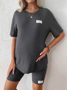 SHEIN Umstandsbriefe Bedrucktes Rundhalsausschnitt Lockeres Kurzarm Freizeit-T-Shirt und Shorts Set
