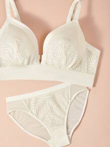 LUVLETTE Lingerie Lounge Curve Wireless Unlined V-Neck Lace Elegance Bralette White Minimizer Bra Comfortable Must-Haves