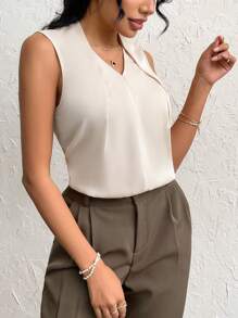 SHEIN Privé 女士日常工作穿著的優雅和時尚的純色V領無袖合身上衣 - 杏色 - 查看 7