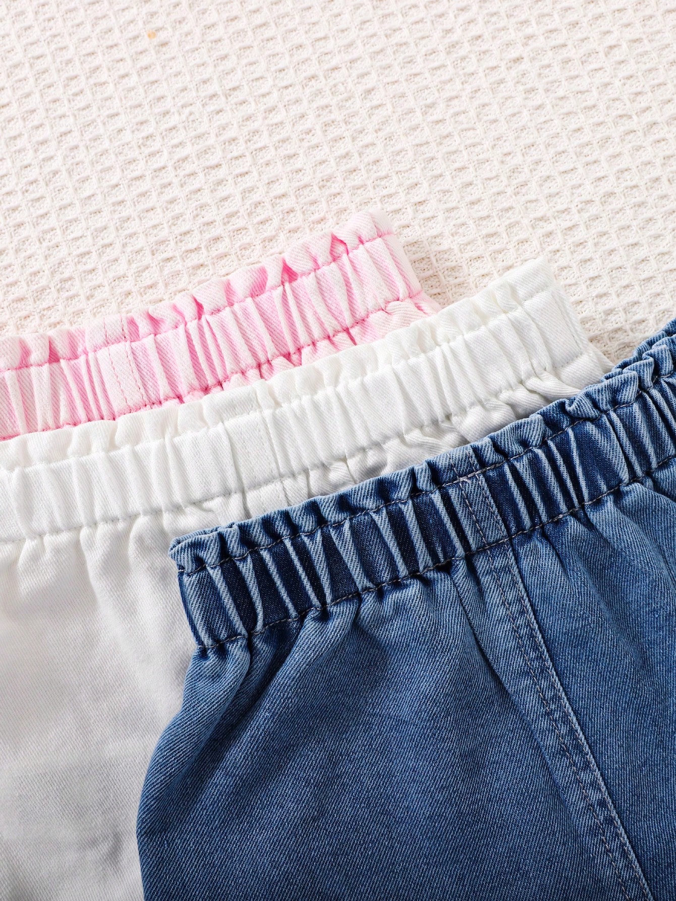 SHEIN Vintaside Kids 3 قطع شورتات جينز فضفاضة بتطر...