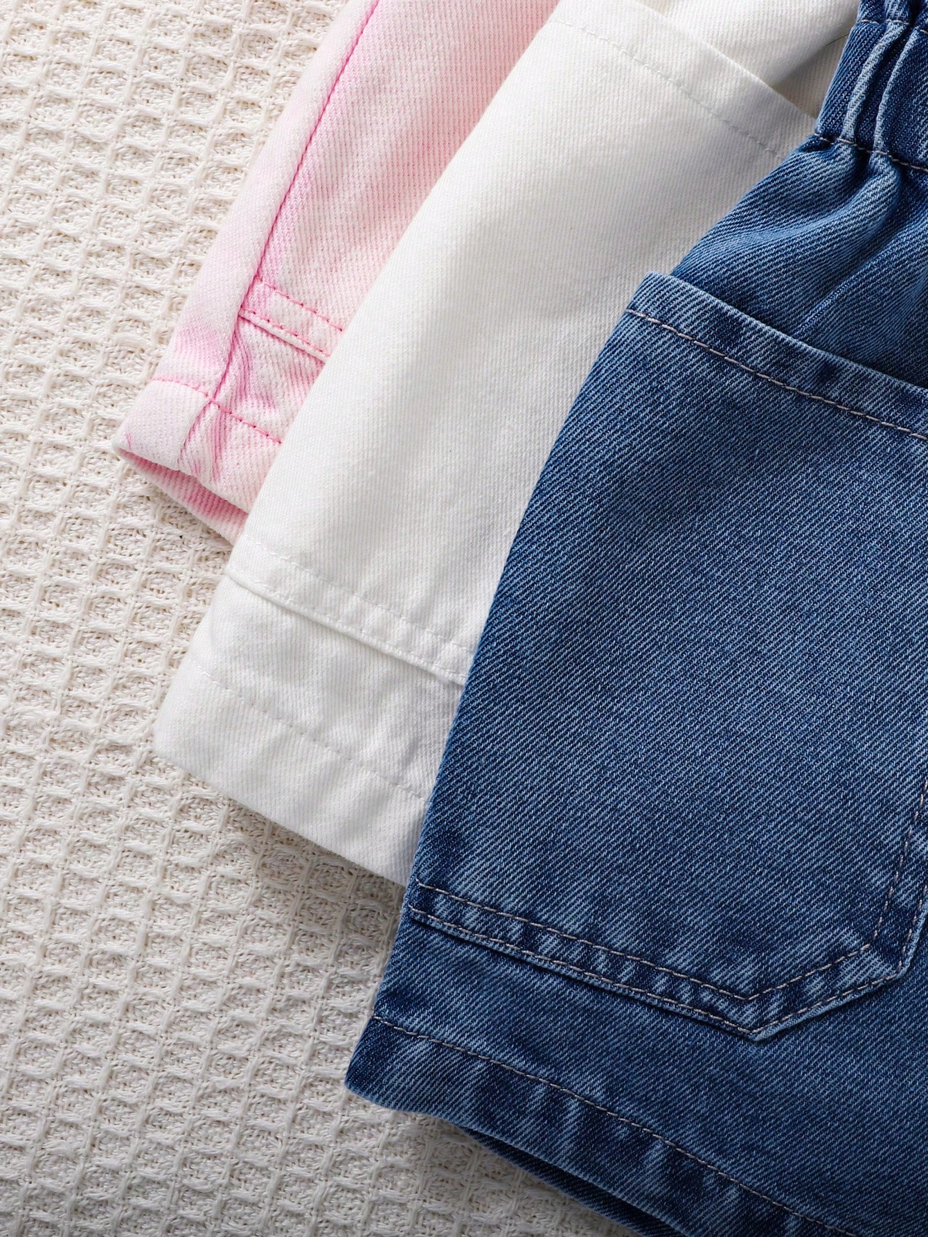 SHEIN Vintaside Kids 3 قطع شورتات جينز فضفاضة بتطر...