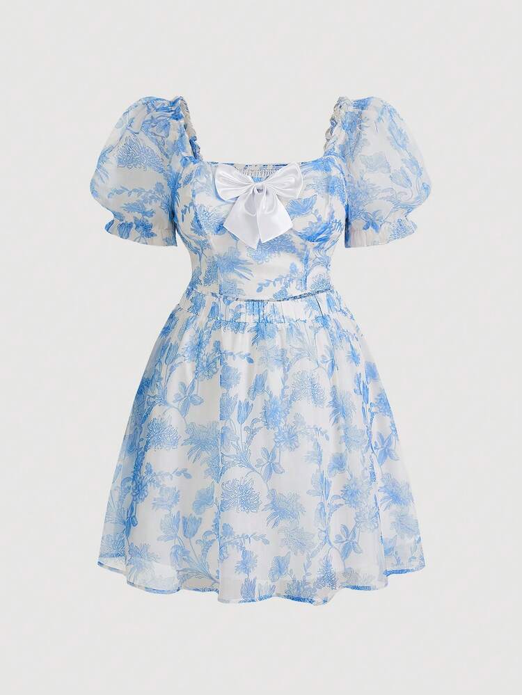 Plus Size Women Blue Porcelain Flower Allover Print Short Puff Sleeve Top With Decorative Bow And Netting Skirt Set For Summer