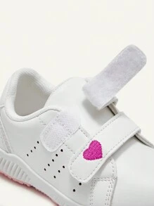 Cozy Pixies Fashionable Heart Element Colorblock Comfortable Breathable Baby Sports Shoes