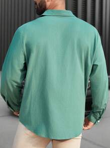 Manfinity Homme Camicia da uomo a maniche lunghe in tinta unita per taglie forti, camicia verde semplice con bottoni per uscire - Verde - Visualizzare 2