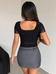 Dazy Designer Camiseta ajustada con cuello cuadrado de malla transparente y plisado, parte superior sexy de verano transparente, top corto para mujeres - Negro - Ver 5