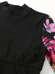 Swim Mulvari Women Printed Splicing Flared Sleeve Burkini Set - Multicolor - View 4