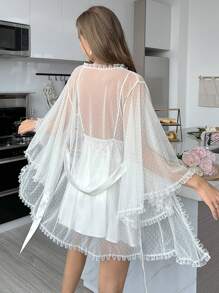 SilkySpell 网眼拼接缎面吊带连衣裙和宽袖长袍性感睡衣套装白色套装 - 白色 - 查看 2