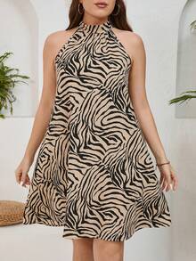 SHEIN Essnce Phụ Nữ Plus Kích Thước Không Tay Dây Cổ Thiết Kế Lỏng Lẻo Thường Ngày Kỳ Nghỉ In Ngựa Vằn Đầm Hoa - Nhiều màu - Xem 3
