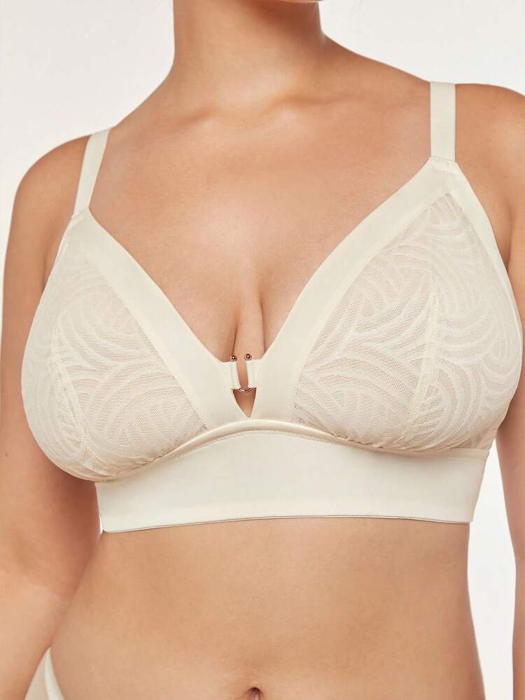 Lingerie Lounge Curve Wireless Unlined V-Neck Lace Elegance Bralette White Minimizer Bra Comfortable Must-Haves