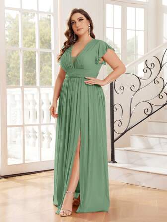SHEIN Belle Kleid in Große Größen mit V-Ausschnitt aus glänzendem silberfarbenem Stoff, weite Passform, geraffte Taille, elegantes Brautjungfernkleid