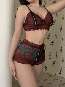 Sexy Lace Hollow-Out Wireless Bra & Panties Set With Color-Blocking Design - Multicolor - View 3