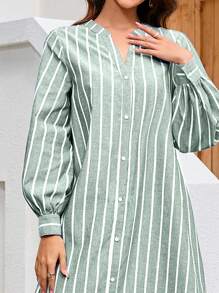 Mulvari Women Notch Neck Striped Print Casual Arabic Style Dress For Daily Wear