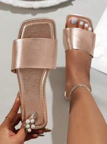 Dép sandal nữ thời trang mùa xuân và mùa hè H xu hướng mới, Dép lê thời trang và thường ngày theo phong cách người nổi tiếng trên web Dép xỏ ngón kiểu La Mã Dép đế thấp dập nổi màu đen/nâu sữa/nâu dành cho nữ do Blogger khuyên dùng, Dép lê đính đá Desert Key French High Sense, Dép đế xuồng đế dày dành cho nữ, Dép lê phong cách tiên nữ mới mùa hè 2021 dành cho nữ đi biển và trợ lý tình yêu, Dép lê kiểu Pháp gót thấp và mũi tròn, Dép xỏ ngón chống trơn trượt trong nhà đơn giản chống mùi INS dành cho nữ, Dép in họa tiết cá sấu trang trí bằng kim loại, Dép đế bằng thời trang mùa hè. - Hoa hồng vàng - Xem 3