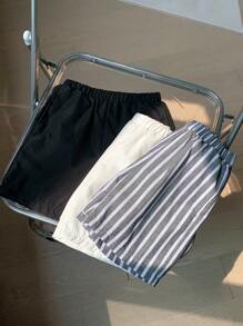 SHEIN 3 Stücke/set Junge Jungen Lässig Sportlicher Streetstyle Süße Ferien Weiße Bequeme Shorts, Gestreifte Shorts Und Schwarze Shorts, Geeignet Für Den Täglichen Gebrauch, Schulen, Reisen, Sport Im Frühling Und Sommer