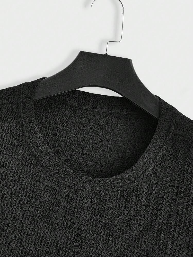 Men Texture Round Neck Patch Pocket Short Sleeve T-Shirt And Shorts Summer Casual Set