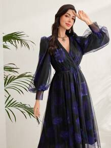 Modelyn Đầm dài Sheer cổ chữ V in hoa với phong cách thanh tao - Màu tím - Xem 4
