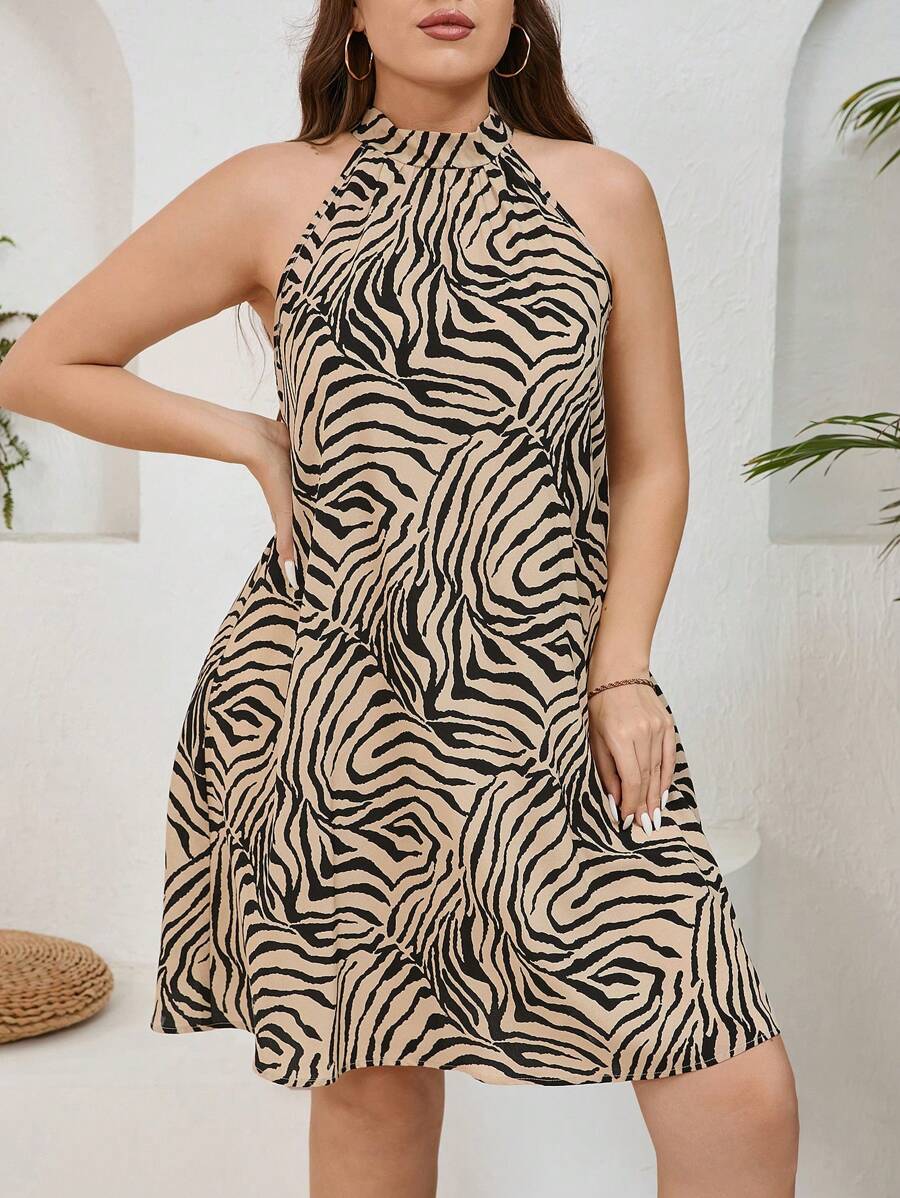 SHEIN Essnce Phụ Nữ Plus Kích Thước Không Tay Dây Cổ Thiết Kế Lỏng Lẻo Thường Ngày Kỳ Nghỉ In Ngựa Vằn Đầm Hoa - Nhiều màu - Xem 1