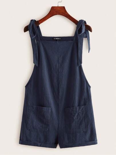 SHEIN EZwear ชุดเอี๊ยม รอมเปอร์ ขาสั้น สายสะพายไหล่แบบผูกปม แพทช์พ็อกเก็ต