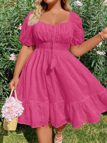 Sunnyshic Plus Size Nữ Mùa Hè Màu Người Yêu Cổ Ngắn Bong Bóng Tay Cà Vạt Phía Trước Thanh Lịch Thêu Áo - Màu Hồng Tươi - Xem 4