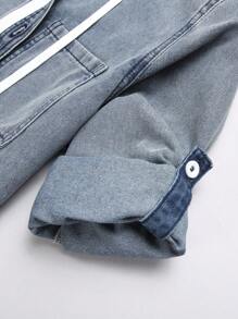Manfinity Hypemode Casual Men Hooded Denim Shirt For Daily Wear And Easy Matching Oversize Long Sleeve Jean Button Up Cotton Plain Light Grey Shirt, Going Out Going Out Hang Out Street Urban Vacation