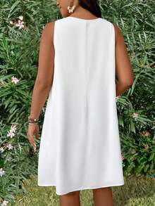 SHEIN LUNE 大码女式撞色蕾丝圆领背心裙 - 白色 - 查看 2